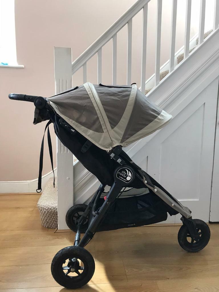 gumtree baby jogger